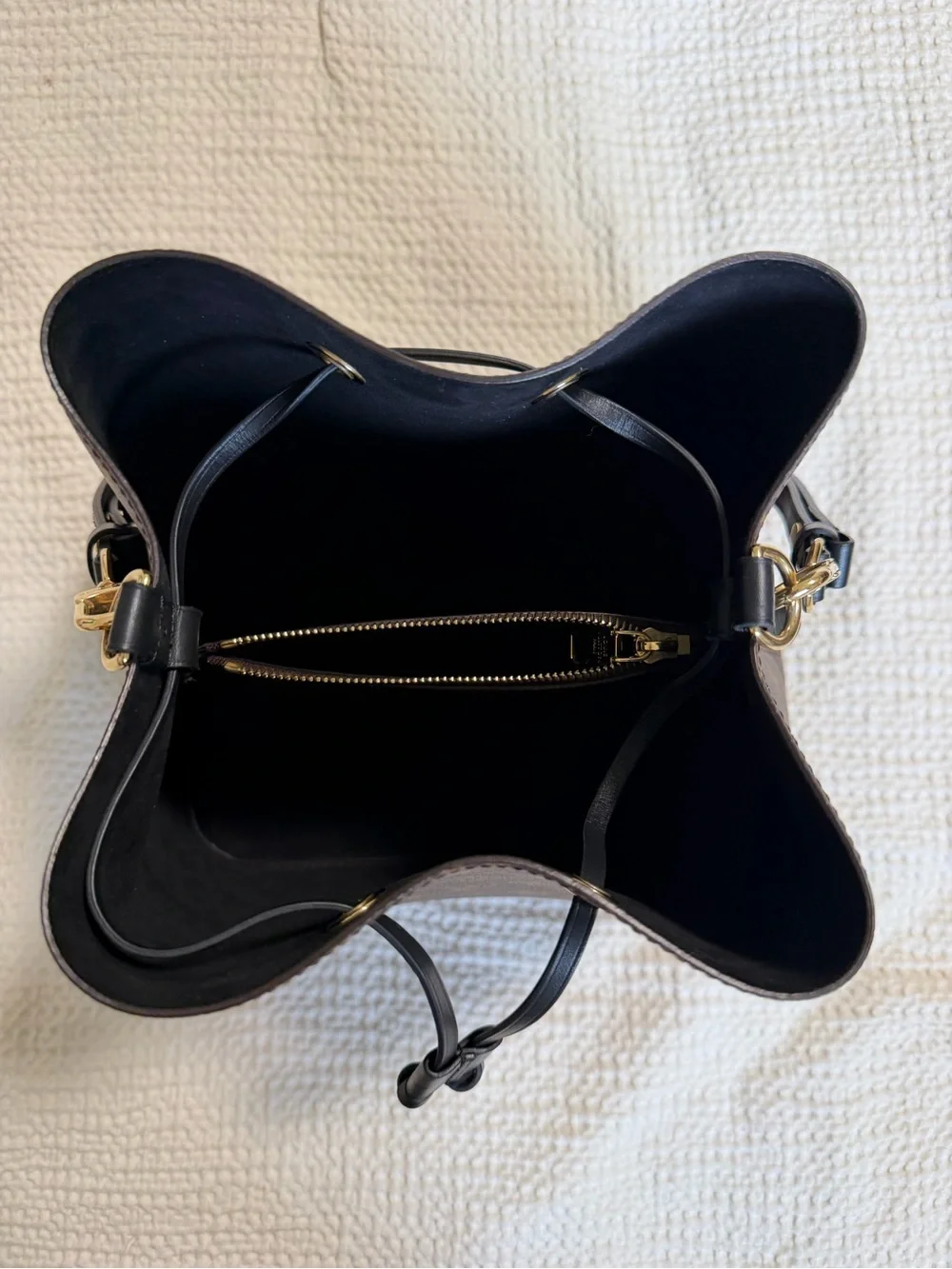 Louis Vuitton Monogram NoeNoe MM Brown Bucket Drawstring Bag with Black Trim